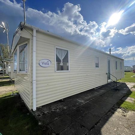 Lovely 8 Berth Caravan At St Osyth Beach Holiday Park Ref 28101G Клактон-он-Си Экстерьер фото